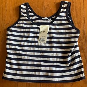 Cute sleeveless shirt